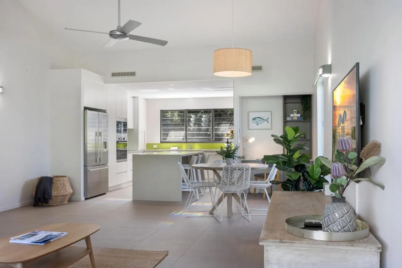Noosa Gem! Walking Distance To Cafes - Shops - Sunshine Beach And Dog Beach Australia